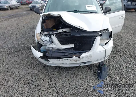 2006 Chrysler Town & Country Lx из США, поврежденный, VIN 2A4GP44R66R666282